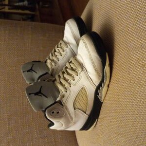 Nike Air Jordan 5 Retro Size 2 Youth